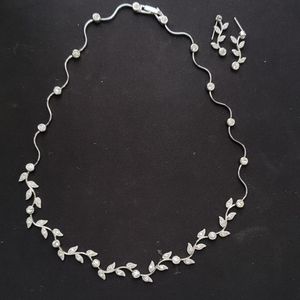 Necklace and earrings set